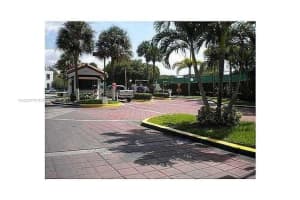 9415 Fontainebleau Blvd, Miami, FL 33172, Sold 04/30/17