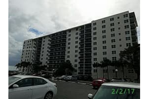 7501 E Treasure Dr #7l, North Bay Village, FL 33141, Sold 09/25/17