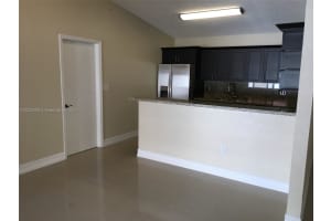 19075 NW 84th Ct, Hialeah, FL 33015, Sold 03/28/17