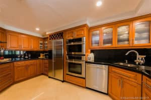 5990 Paradise Point Dr, Palmetto Bay, FL 33157, Sold 03/28/17