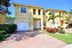 916 NW 135th Terrace, Pembroke Pines, FL 33028, Sold 03/30/17