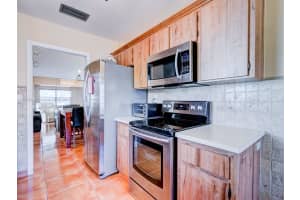 8010 NW 100th Dr, Tamarac, FL 33321, Sold 05/19/17