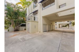 125 E Enid Dr, Key Biscayne, FL 33149, Sold 04/17/17