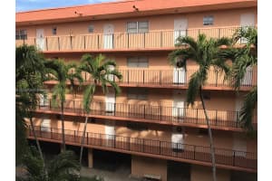 1950 W 56th St #2305a, Hialeah, FL 33012, Sold 06/15/17