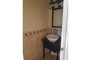 9187 Fontainebleau Blvd, Miami, FL 33172, Sold 05/19/17