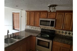 9187 Fontainebleau Blvd, Miami, FL 33172, Sold 05/19/17