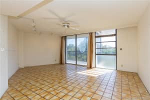 3301 N Country Club Dr, Miami, FL 33180, Sold 07/27/17
