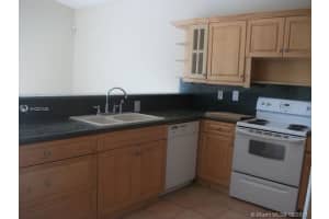 711 SE 12th Ter, Homestead, FL 33033, Sold 04/18/17