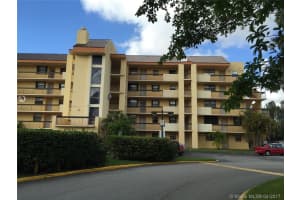 8881 Fontainebleau Blvd, Miami, FL 33172, Sold 08/07/17