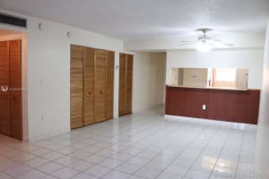 8881 Fontainebleau Blvd, Miami, FL 33172, Sold 08/07/17