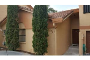 11291 SW 11 St, Pembroke Pines, FL 33025, Sold 05/26/17