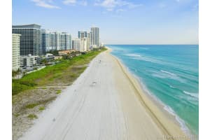 5757 Collins Ave # 305, Miami Beach, FL 33140, Sold 04/12/17