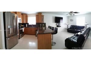 7974 NW 186th Terrace, Hialeah, FL 33015, Sold 05/31/17