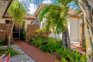 2117 Montpeliar, Weston, FL 33326, Sold 04/14/17