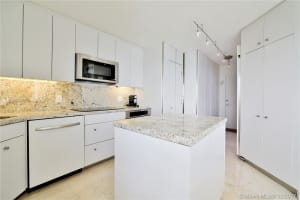 611 Ocean Dr #9e, Key Biscayne, FL 33149, Sold 07/17/17