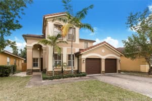 18393 NW 88th Pl, Miami Lakes, FL 33018, Sold 05/16/17