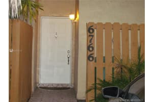 6766 NW 186th Ln, Hialeah, FL 33015, Sold 05/19/17