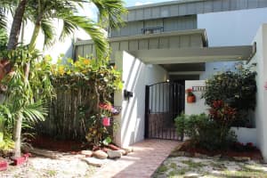 10520 SW 75th Ln, Miami, FL 33173, Sold 04/28/17