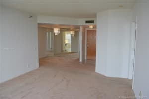 3640 Yacht Club Dr, Aventura, FL 33180, Sold 08/24/17