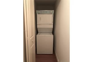 170 SE 14th St, Miami, FL 33131, Sold 08/21/17