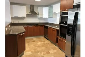 170 SE 14th St, Miami, FL 33131, Sold 08/21/17