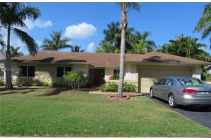 8471 SW 30th St, Davie, FL 33328, Sold 04/14/17