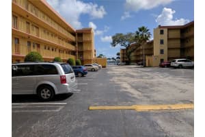 445 NE 195th St, Miami, FL 33179, Sold 05/26/17