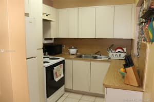 375 E 4th Ave, Hialeah, FL 33010, Sold 05/17/17