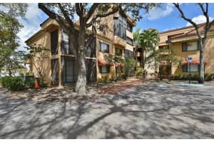 15545 Miami Lakeway N, Miami Lakes, FL 33014, Sold 04/26/17