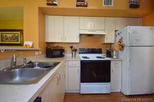 631 SW 111th Ln, Pembroke Pines, FL 33025, Sold 05/08/17