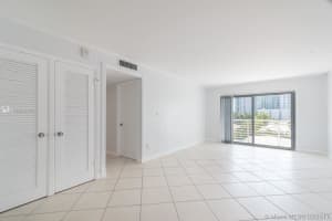 1450 Lincoln Rd, Miami Beach, FL 33139, Sold 05/23/17