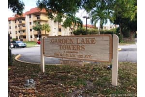1121 SW 122nd Ave, Miami, FL 33184, Sold 05/19/17