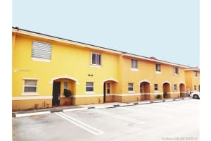 7945 NW 8th St #4c, Miami, FL 33126, Sold 07/17/17