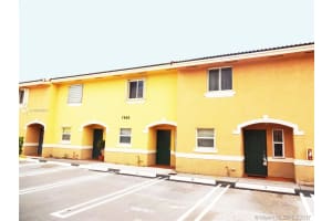 7945 NW 8th St #4c, Miami, FL 33126, Sold 07/17/17