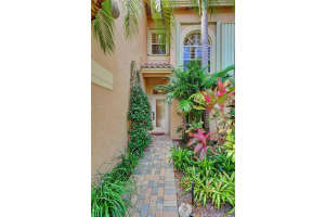 1717 S Ocean Blvd, Pompano Beach, FL 33062, Sold 10/19/17