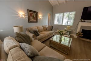7821 Coquina Dr, North Bay Village, FL 33141, Sold 07/17/17