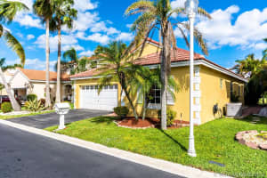 411 Bermuda Springs Dr, Weston, FL 33326, Sold 04/21/17