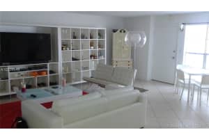 1340 Lincoln Rd, Miami Beach, FL 33139, Sold 12/07/17