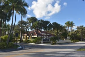 2445 SW 18th Terrace, Fort Lauderdale, FL 33315, Sold 05/17/17