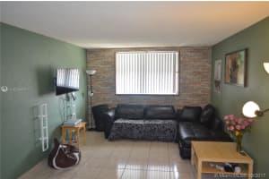 666 W 81st St, Hialeah, FL 33014, Sold 05/18/17