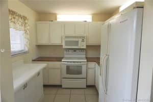 17000 NW 67th Ave, Hialeah, FL 33015, Sold 05/23/17