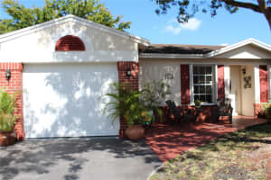8550 NW 193rd Ln, Hialeah, FL 33015, Sold 05/15/17
