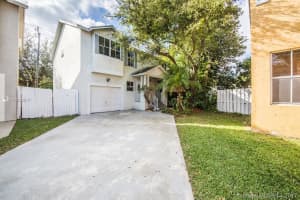 380 NW 102nd Terrace, Pembroke Pines, FL 33026, Sold 06/14/17