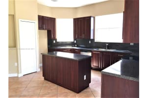 8865 NW 185th St, Hialeah, FL 33018, Sold 09/22/17