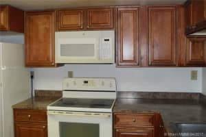 416 SW 113th Way, Pembroke Pines, FL 33025, Sold 06/08/17