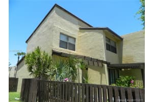 9980 NW 9th St Cir, Miami, FL 33172, Sold 12/26/17