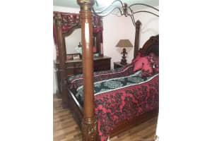 8027 NW 8th St, Miami, FL 33126, Sold 05/26/17