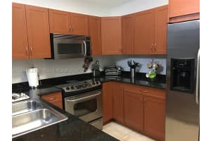 8440 SW 8th St #402a, Miami, FL 33144, Sold 07/24/17
