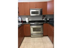 8440 SW 8th St #402a, Miami, FL 33144, Sold 07/24/17