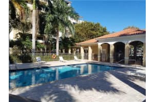 8440 SW 8th St #402a, Miami, FL 33144, Sold 07/24/17
